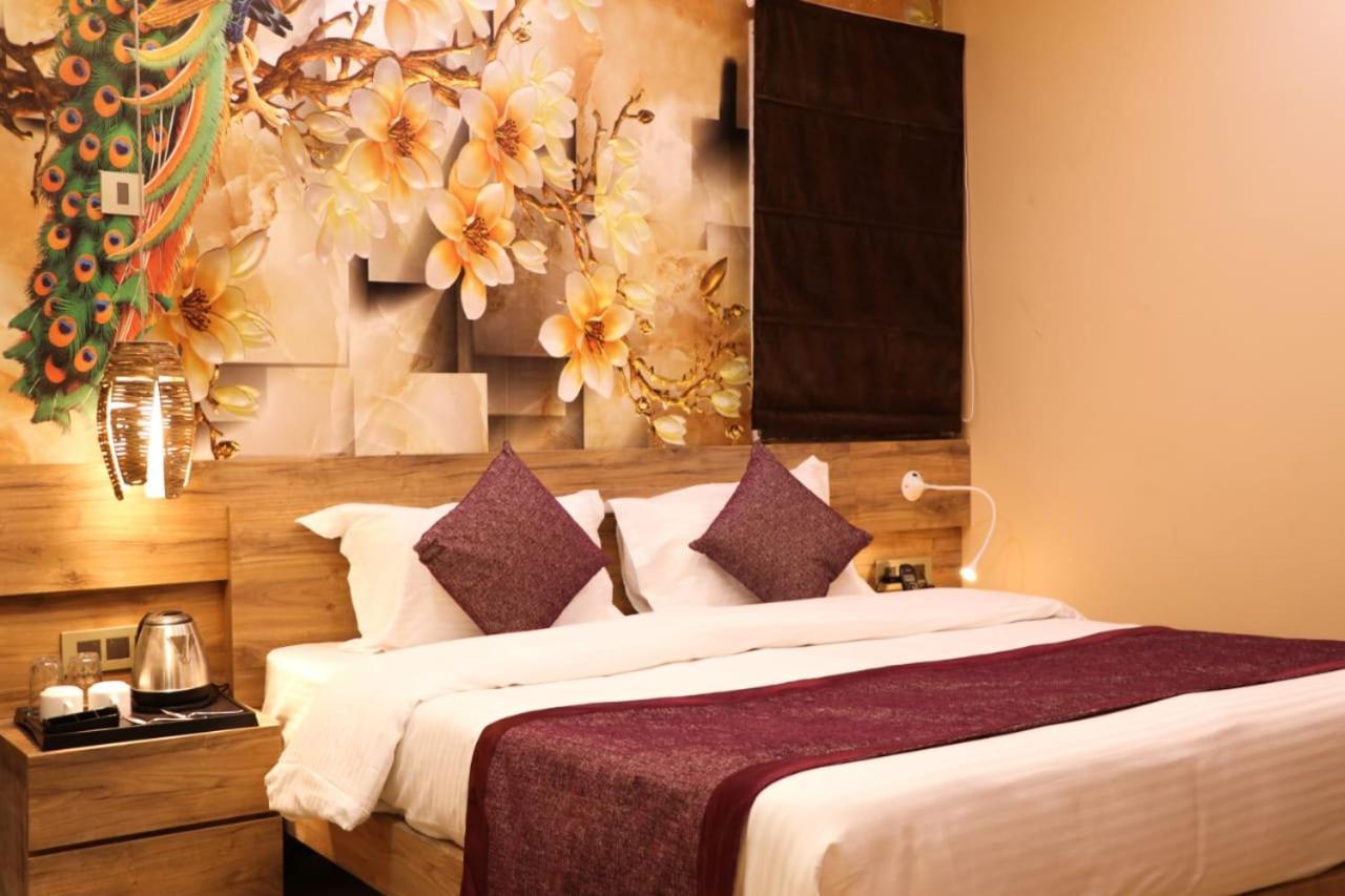 Hotel Mansa Κανπούρ Εξωτερικό φωτογραφία